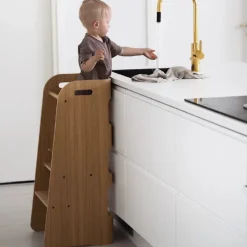 Outlet Læringstårn - Birketræsfinér med en overflade afslutning i egetræ Børn Børnemøbler