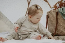 Hot UV Jogger Pants - Sandy Beach (12-18m) Badetøj